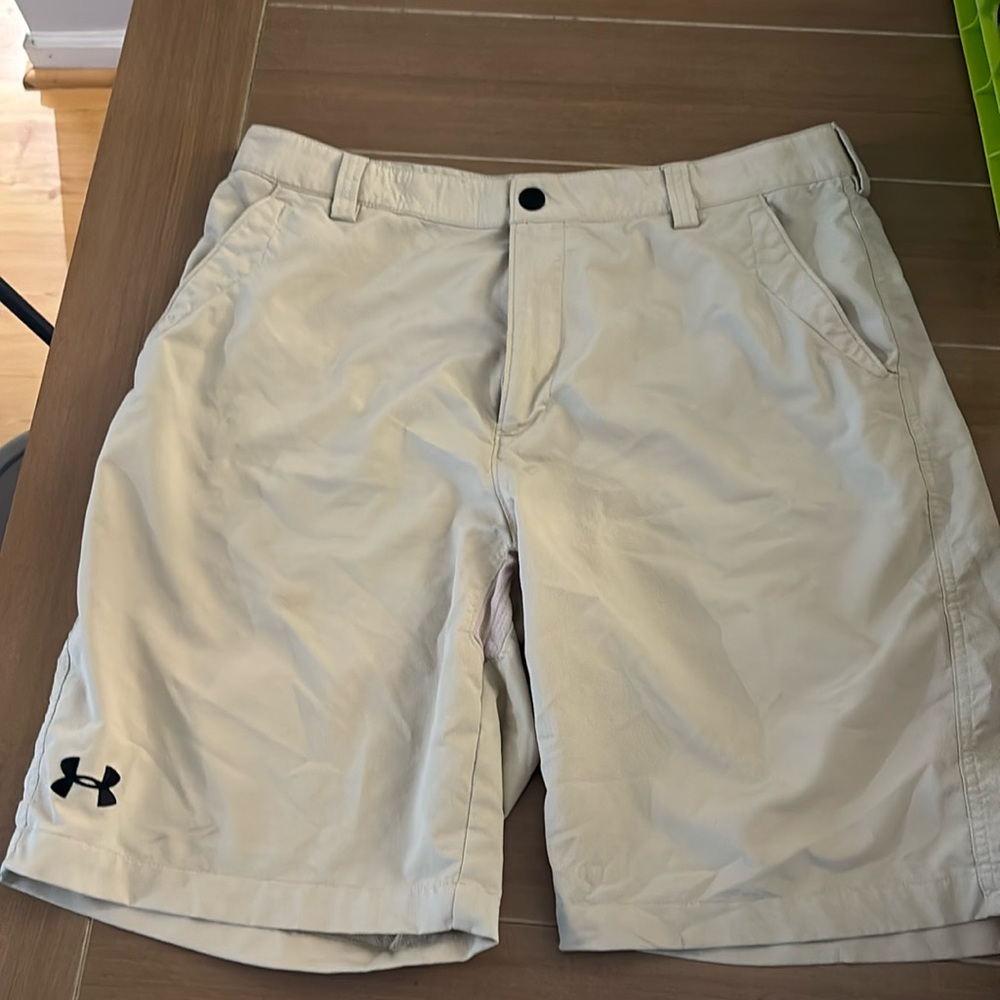 Under Armour golf shorts